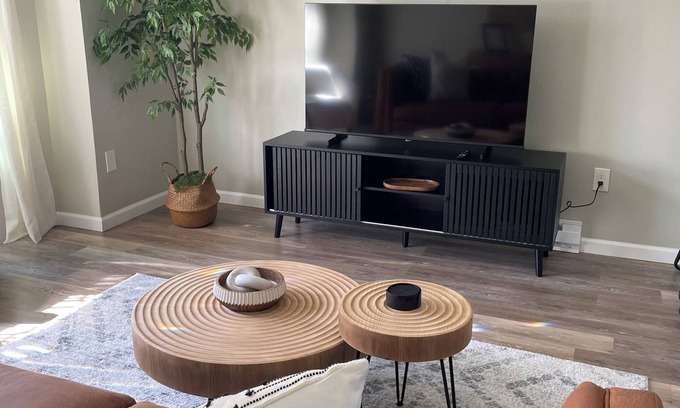 Allentown Apartment | Downtown Allentown Gem 2BR w/Designer Touches