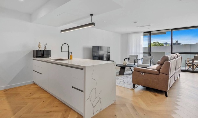 Hobart Central Business District Apartment | Downtown at The Elliott Modern City Style