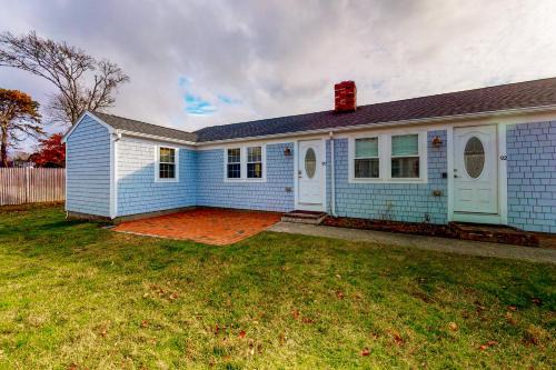 West Yarmouth Apartment | Downtown Beach Cottage