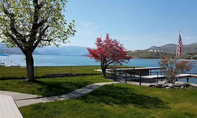 Chelan House | Downtown Beach House - License # TR-0561