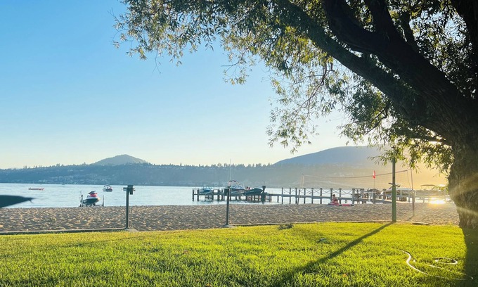 South Central House | Downtown Beachhouse!