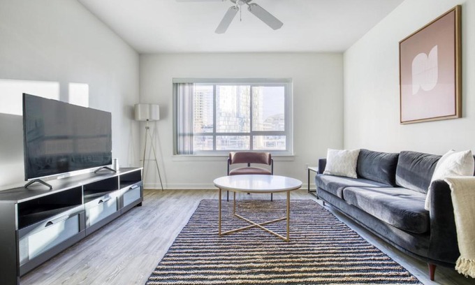 West Bellevue Apartment | Downtown Bellevue 2BR w WD Storage nr Shops SEA-221