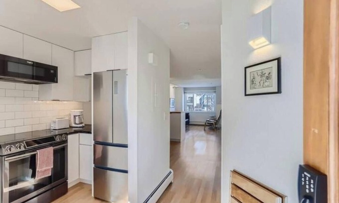 Panorama Heights Apartment | Downtown Boulder 1 BDR/1 BA Condo