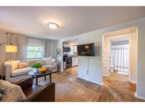 Athens House | Downtown Bungalow Less than 1.5 Miles to UGA