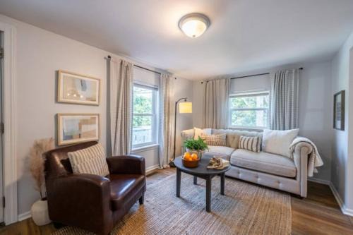 Athens House | Downtown Bungalow