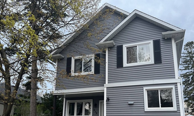 Burlington House | Downtown Burlington Retreat - New Listing
