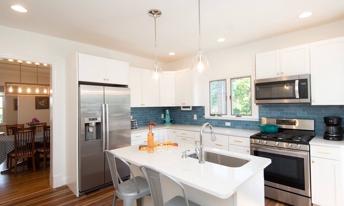 Cambridge House | Downtown Cambridge | Historic Charm | Modern Upgrades