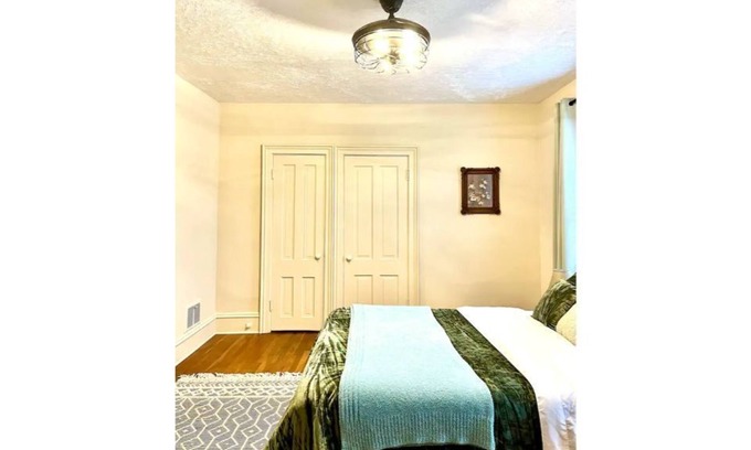 Meadville House | Downtown Centrally Located Apartment
