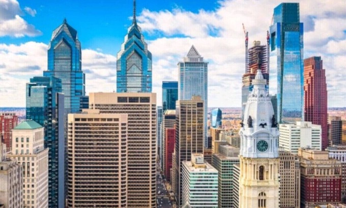 Center City Apartment | Downtown City Hall near Rittenhouse Square 1 BD