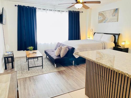 Downtown Jacksonville Apartment | Downtown City View Loft