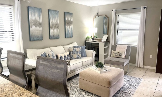 Clermont Apartment | Downtown Clermont Champions Retreat 801