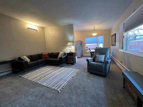 South Addition Apartment | Downtown Coastal Trail 2 BDR 1 BTH Sleeps 2-6