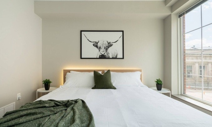 Uptown District Apartment | Downtown Columbus Apartment