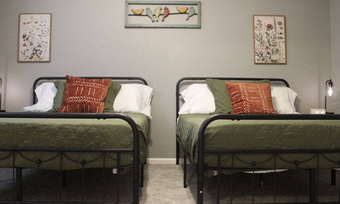 Downtown Little Rock Apartment | Downtown Comfort: Capital Manor Getaway