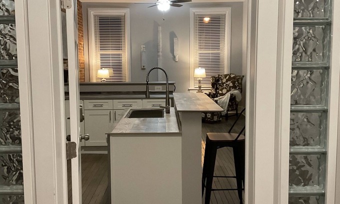 Historic Downtown Bedford Apartment | Downtown Comfort for your family in the heart of shopping & restaurants.