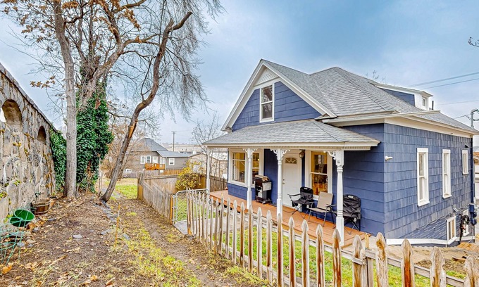 The Dalles House | Downtown cottage with furnished porch, video games, central AC, & W/D