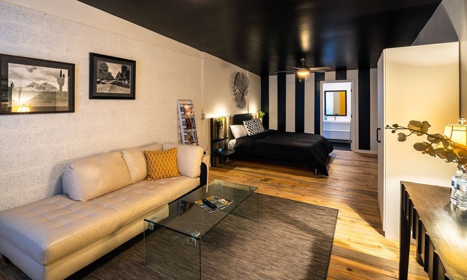 Southside Cottage | Downtown Cozy Condo -Walk to Best Diners, Breweries, NAU, Historic Flagstaff!