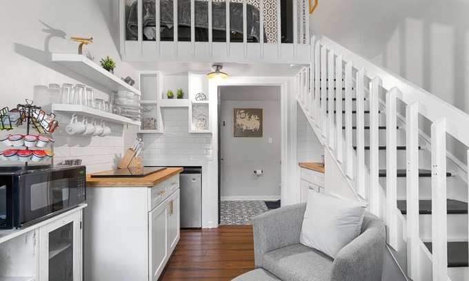 Southwest Raleigh Apartment | Downtown Cozy Loft