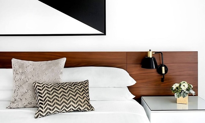Connecticut Ave - K Street Hotel | Downtown D.C. King Room – Near National Mall & Georgetown
