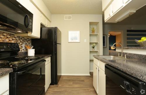 Far North Dallas Apartment | Downtown Dallas