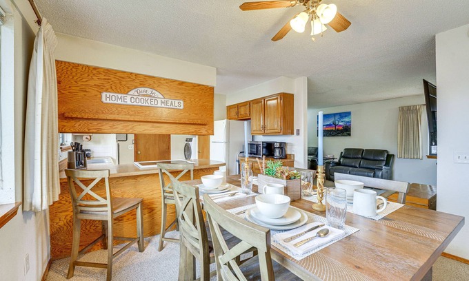 Delta Condo | Downtown Delta Condo ~ 34 Mi to Black Canyon!