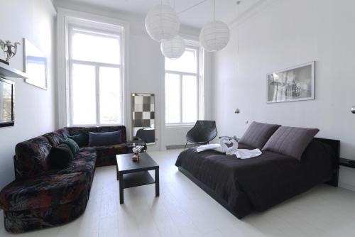 Inner City Budapest Apartment | Downtown Deluxe