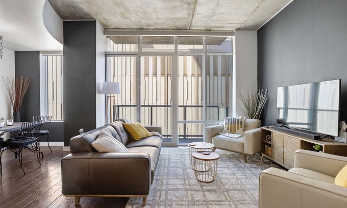 Downtown Denver Condo | Downtown Denver High-Rise with Pool: SPIRE 1204