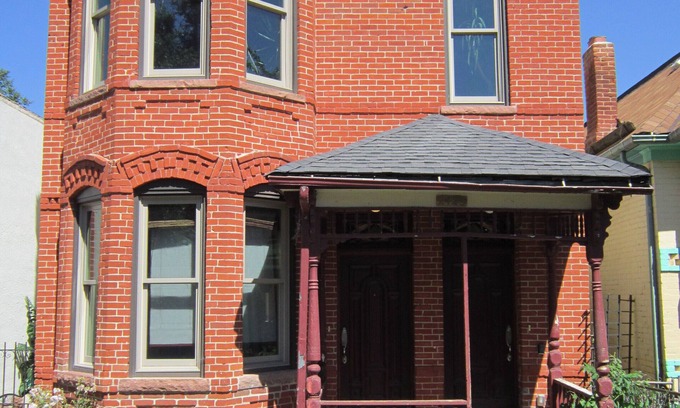 Five Points Apartment | Downtown Denver Victorian Italianate 2-Bedroom Apartment