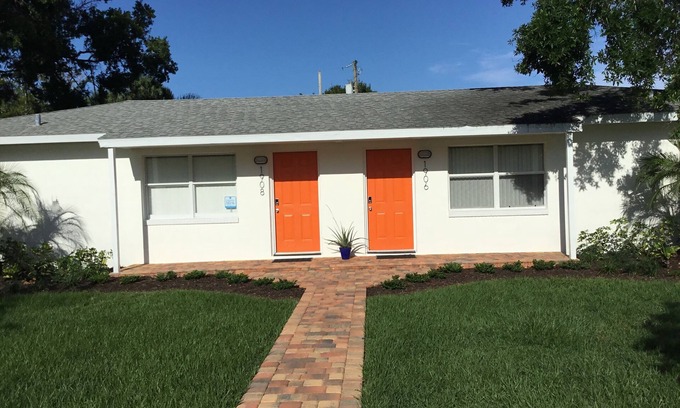 Vero Beach House | Downtown Duplex -Cultural Arts District-Gated Tropical Garden