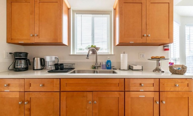 Covina House | Downtown Family Oasis with King bed