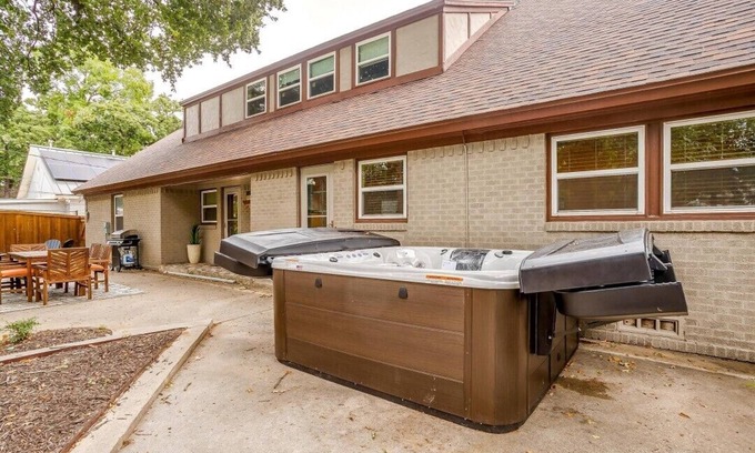 Fort Worth House | Downtown Fort Worth 4 Bedroom Rental Perfect for Relocations & Temporary Stays
