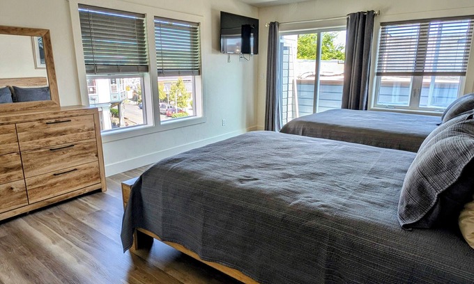 Friday Harbor Apartment | Downtown Friday Harbor! Newly Built! (HB)