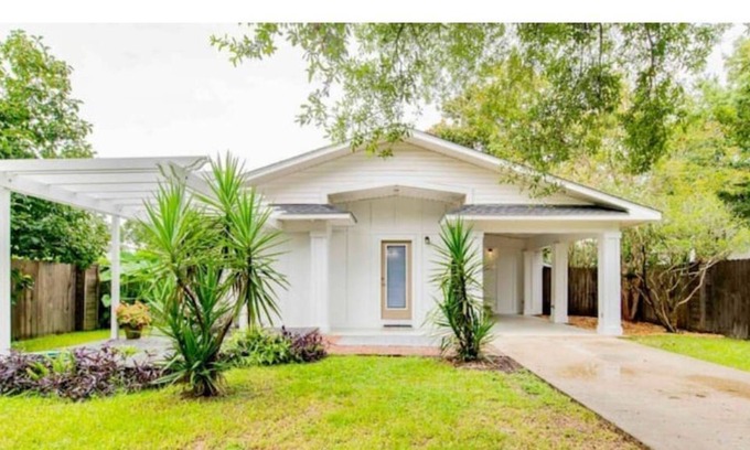Foley Apartment | Downtown Historic Foley Guesthouse 11 mi to Beach