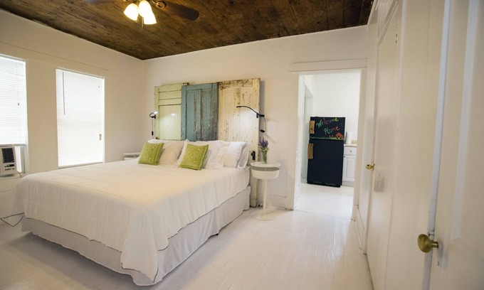 Near East Side Apartment | Downtown Historic Neighborhood, great location.