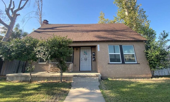 Riviera - Westchester House | Downtown Home 3BR Great for Families & Travel Work
