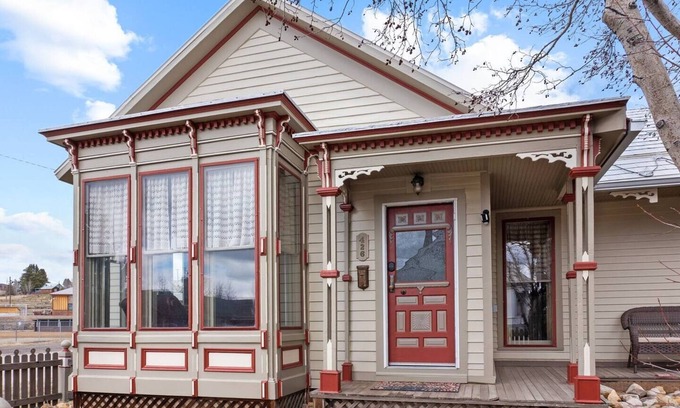 Leadville House | Downtown Leadville: easy access to everything!
