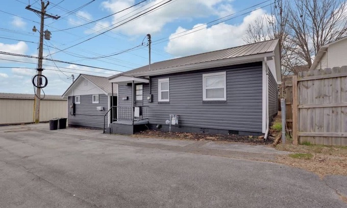 Lenoir City House | Downtown Lenoir City 2 Bedroom House