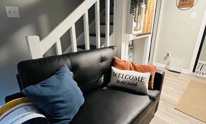 Southwest Raleigh Apartment | Downtown loft apt—mins from NCSU & Pullen Park!