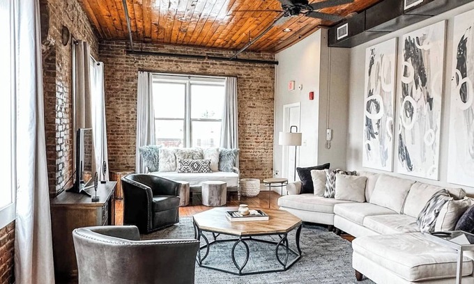 Tuscaloosa Apartment | Downtown Lofts 1 Bedroom Penthouse
