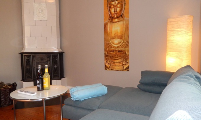 Lubeck City Centre Apartment | Downtown, Lübeck, ground floor, turn of the century, old town, fireplace, WiFi, parking lot