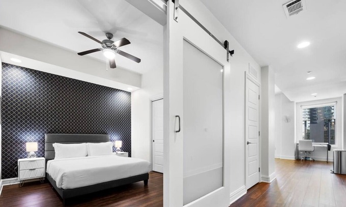 Waller Creek District Apartment | Downtown | Luxury 1BD Apt. | Pool | Gym | Great Views