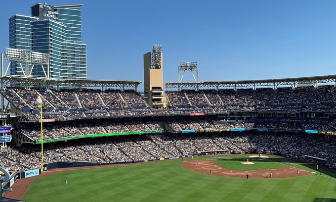 East Village Condo | Downtown Luxury Condo, Petco Ballpark, Gaslamp, Convention Center, Amazing Views