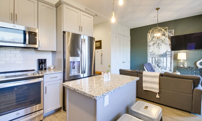 Central Business District Apartment | Downtown Lynchburg Condo w/James River Views