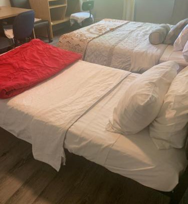 Cote-Des-Neiges—Notre-Dame-De-Grace Apartment | Downtown Montreal Airport 15Mins