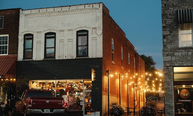 Murphy Apartment | Downtown Murphy Loft Apartment - Now PET Friendly