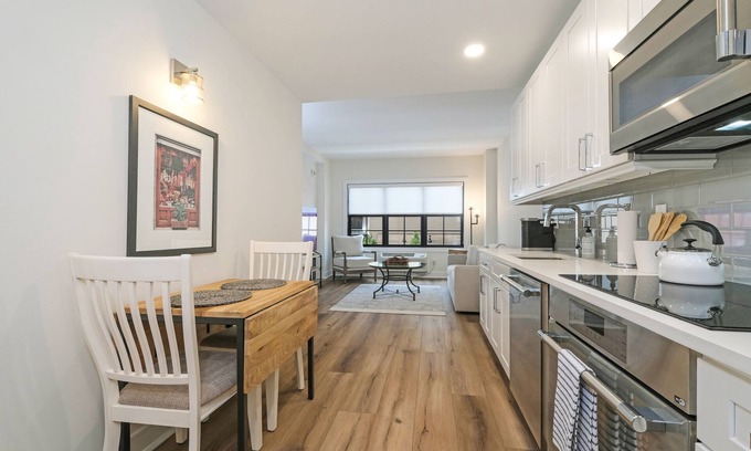 Harrison Apartment | Downtown One Bedroom Suite Steps to Metro North