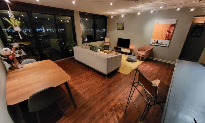 Downtown Tulsa Condo | Downtown Penthouse River View
