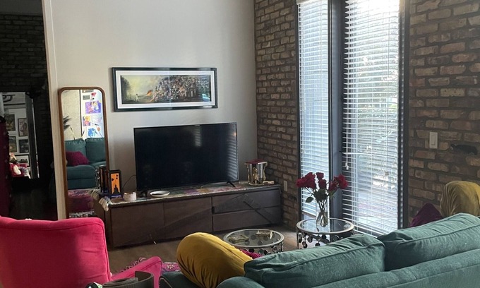 Evans Churchill House | Downtown Phoenix in the heart of the NFL experience