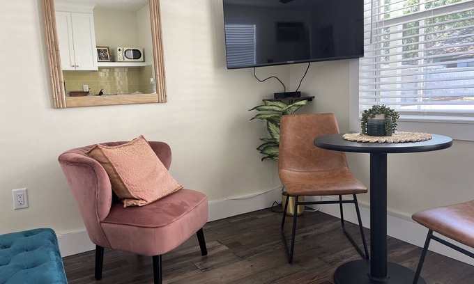 Safety Harbor Hotel | Downtown Queen Studio | Relax in a Secure Stay