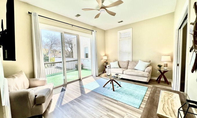 Saugatuck Apartment | Downtown | Roof Deck | Fireplace